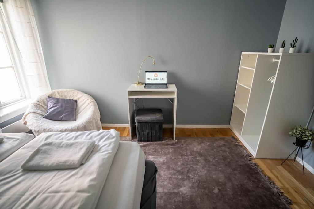 The House Of 14 -central, Sauna And Airport Shuttle Apartment